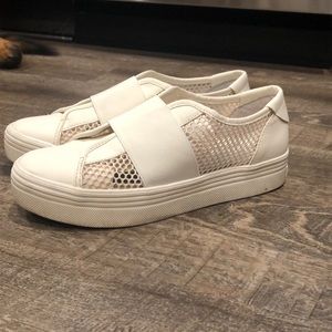 Dolce Vita Tyna Platform slip on sneakers